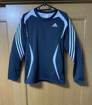 アディダスadidas テニス長袖シャツ　Ｍ_画像1