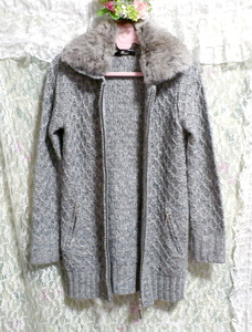 Graue Cardigan-Oberbekleidung im Pelzpullover-Stil mit Kaninchenfellkragen, Frauenmode, Strickjacke, Größe m