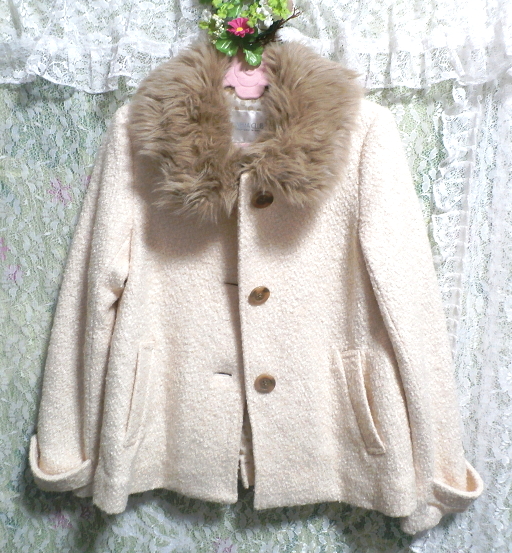 フローラルホワイトのフワフワあったかコート/外套 Floral white fluffy coat, コート, コート一般, Mサイズ