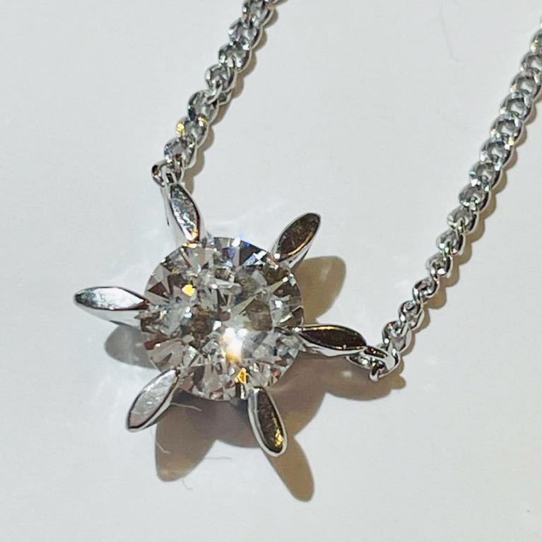 ネックレス Pt850/900 ダイヤ0 35ct/0 1ct プリンセスカット|PayPayフリマ