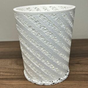 3Dプリンター製　植木鉢　メッシュ機構　マットホワイトpotF010 