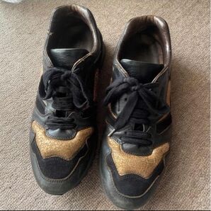 【箱付き】"Alexander McQueen" スニーカー ブラック ゴールド