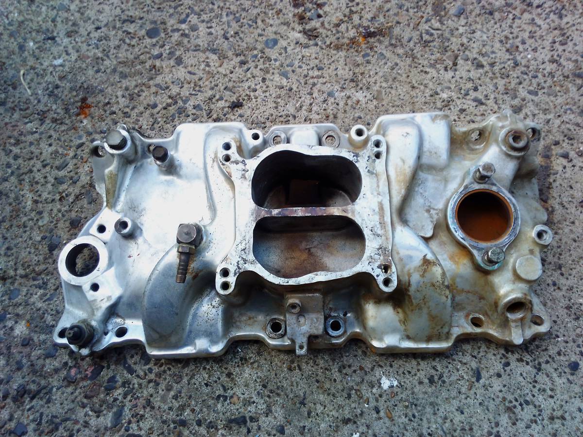 限定 クーポン10% Edelbrock インテークマニホールド 5001 シルバー