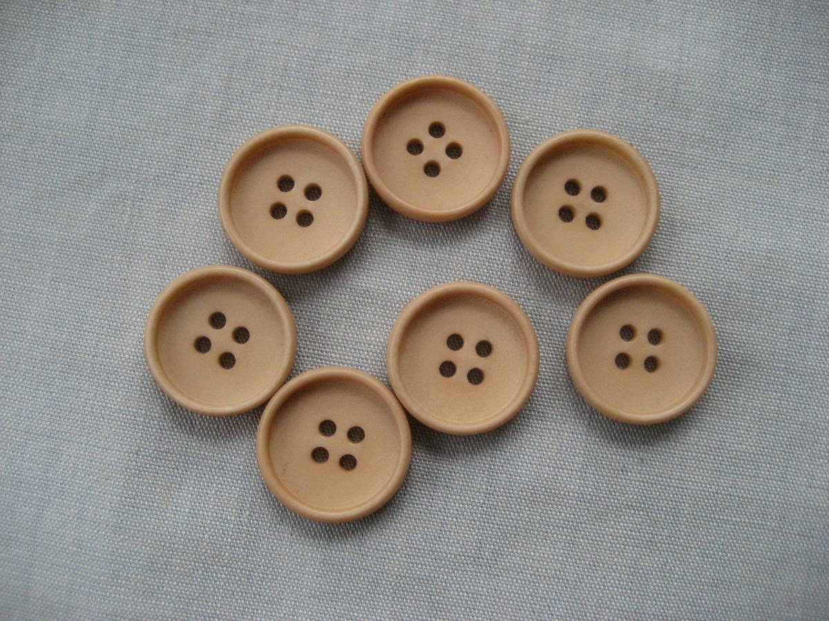 ボタン　1㎝　7個