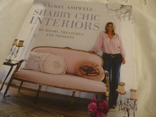 レイチェル・アシュウェルのシャビーシック英国　大型本ホワイト　乙女チック　フリマ　アンティーク　Rachel Ashwell Shabby Chic　美品