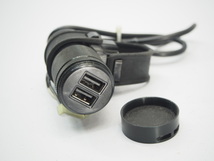 デイトナDAYTONA製USB 2口 ジャック 配線 差し込み口 充電 電源 取り出し 通勤通学レジャーに_画像1