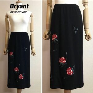 Bryant OF SCOTLAND カシミヤ100％薔薇編み込みロングスカート