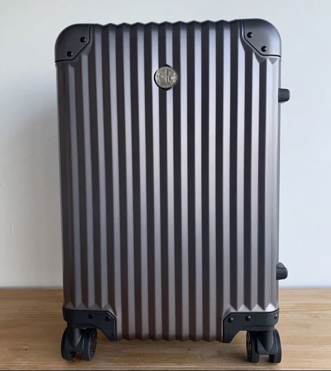 ヤフオク! -メルセデスベンツ スーツケースの中古品・新品・未使用品一覧