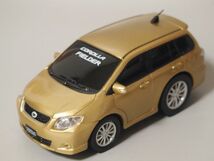 非売品 トヨタ カローラ フィールダー プルバックカー ゴールド系メタリック ドライブタウンタイプ_画像2