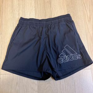 【未使用品】adidas ショートパンツ　Lサイズ値下げ不可