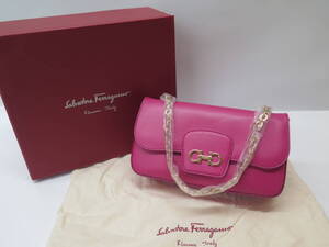 未使用保管品　Salvatore Ferragamo フェラガモ　レザーハンドバッグ　ガンチーニ　AGATA ROSE　ピンク系/ゴールド　カーフレザー