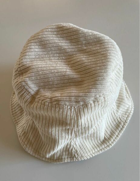 白バケットハット　レディース　コーデュロイ生地　女性帽子