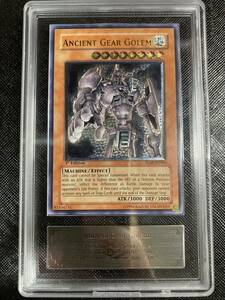 遊戯王 アジア版 英語版 レリーフ　古代の機械巨人　アンティークギアゴーレム　ANCIENT GEAR GOLEM 1st edition THE LOST MILLENNIUM