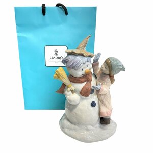 【中古美品】 LLADRO リヤドロ おしゃべりしましょう8168フィギュリン少女/雪だるま 紙袋付き L35757RE