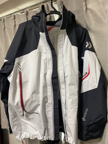 【グレシーズン特別値下げ】ダイワ レインスーツ 新品