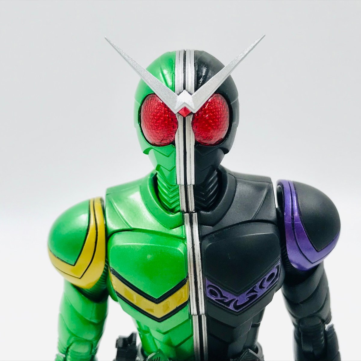 本物の S.H.Figuarts真骨彫仮面ライダーW サイクロンジョーカー開封品