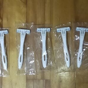 使い捨てヒゲソリ 50本