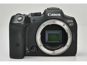 【新品・未使用品】Canon EOS R7 ボディ