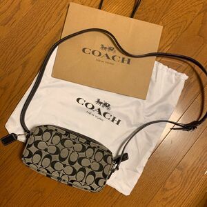 coachコーチシグネチャー、ショルダーバック