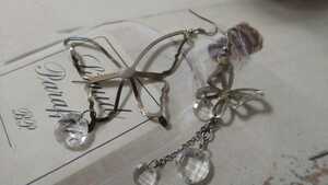 * silver color butterfly .× many surface cut kli beads * swaying earrings *asimeto Lee *