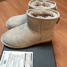 極美品　UGG クラシックミニ 26センチ　グレー_画像4