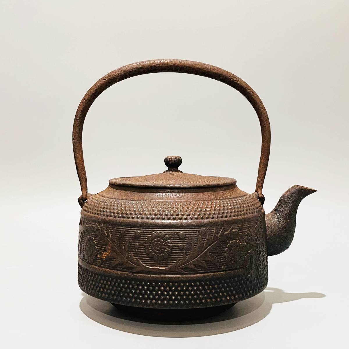 ヤフオク! -「骨董品」(鉄瓶) (鉄製)の落札相場・落札価格