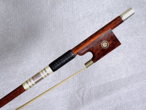 売り出し超安い 【未使用品】1つ星 ペカットモデル バイオリン弓 4/4