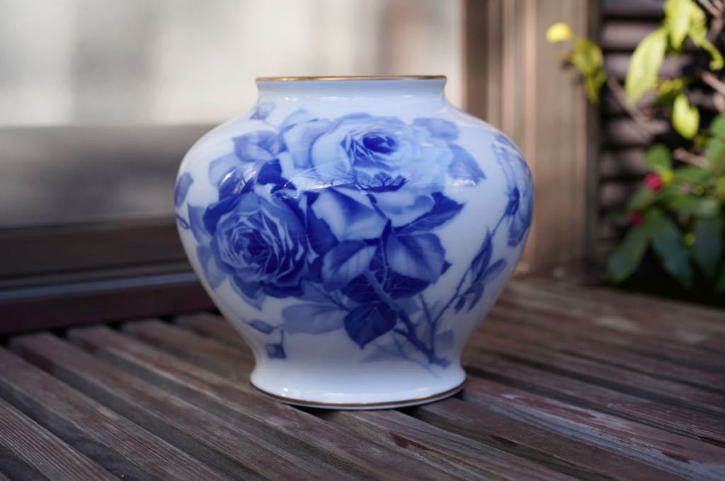 □大倉陶園 岡染め ブルーローズ 29㎝ 花瓶 無箱 薔薇 バラ ばら模様 ...