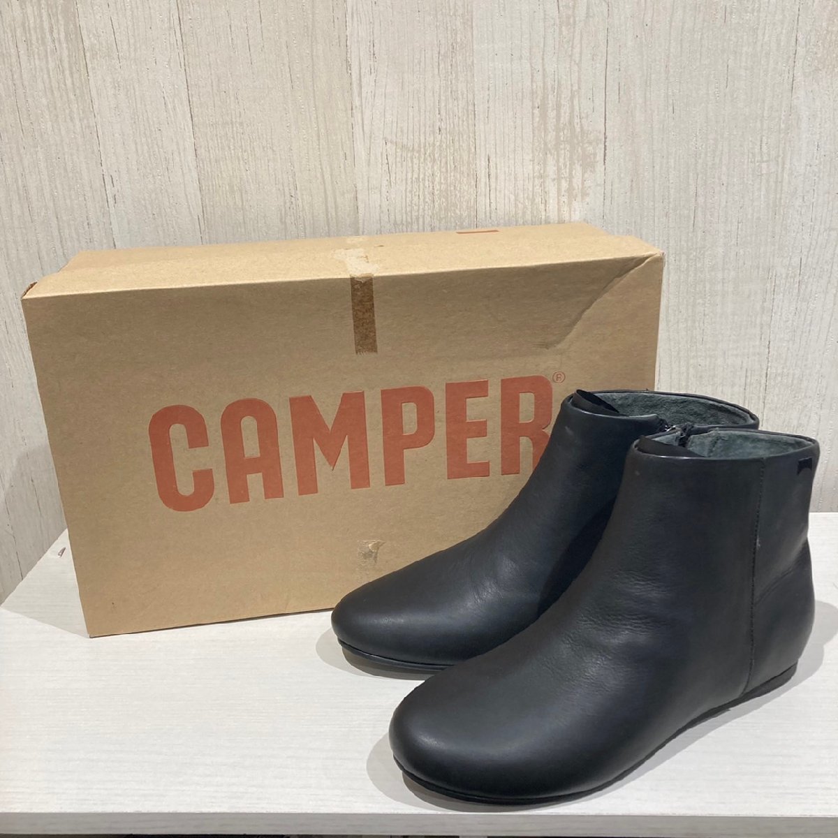 ヤフオク! -「カンペール ブーツ」(ファッション) の落札相場・落札価格