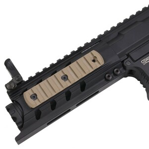 DLG TACTICAL レールパーツ M-LOK対応 ポリマーレールセクション [ ベージュ / 9スロット ] タクティカル