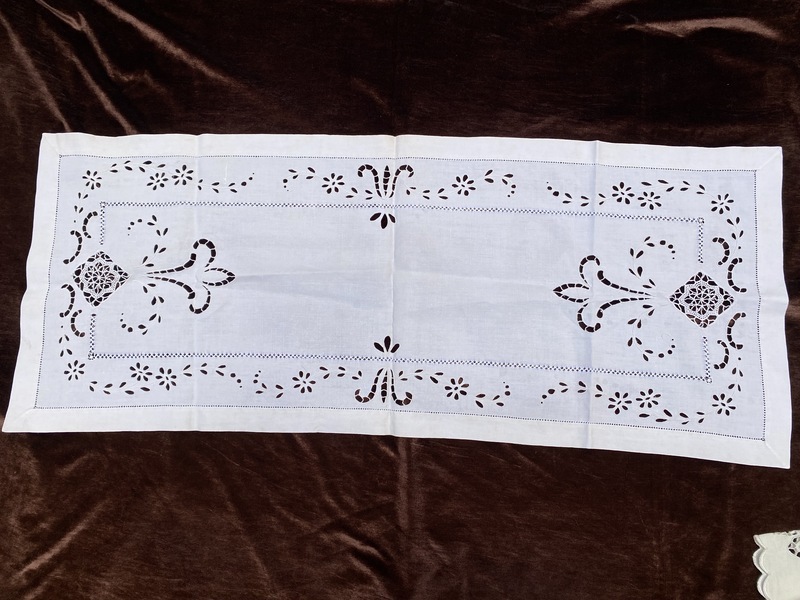 リネンの アンティークフランス 花文字モノグラムHL手刺繍 リネン