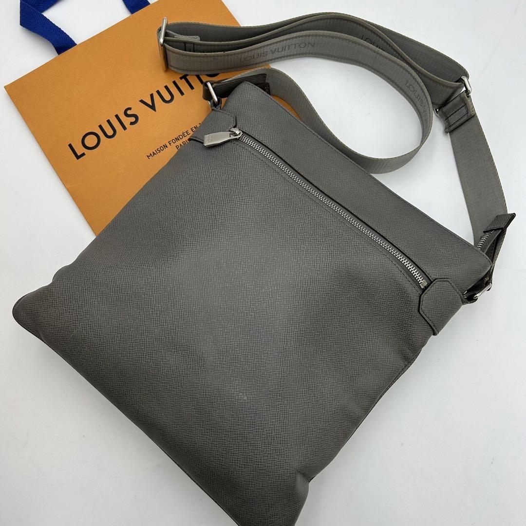 LOUIS VUITTON ルイ ヴィトン ユタ イロクワ ショルダーバッグ 斜め LOUIS VUITTON ルイ ヴィトン ユタ イロクワ ショルダーバッグ 斜め