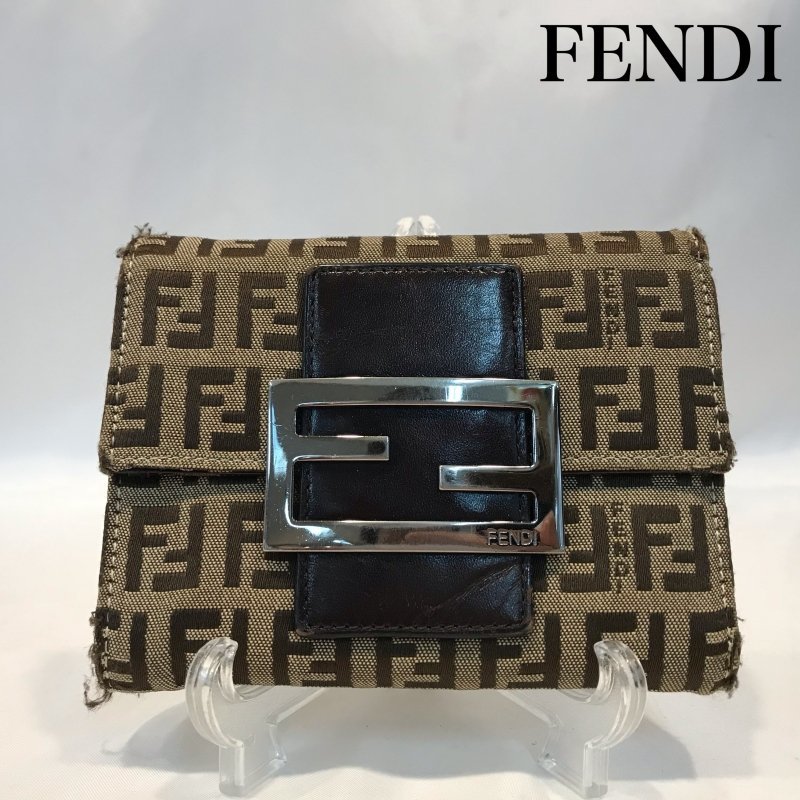 ☆送料無料☆ 未使用品 FENDI 三つ折り財布 ズッカ柄 箱付き 419 www