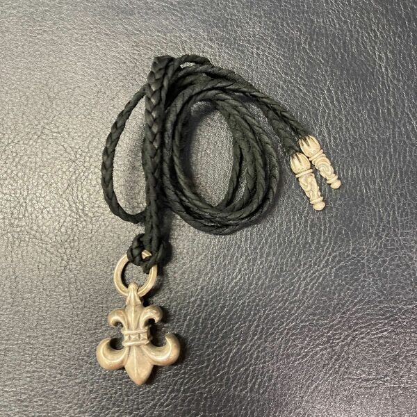 CHROME HEARTS BSフレアペンダント【編み紐付ネックレス