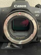 4139　中古美品　Canon キャノン　ミラーレス　一眼カメラ　EOS R5　ボディ　動作確認済み_画像4