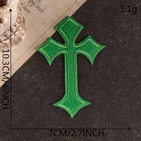新品未使用 緑 グリーン 十字架 クロス 刺繍 アイロン ワッペン リメイク