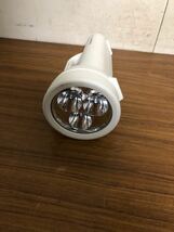 パナソニック 乾電池エボルタNEO付きワイドパワーLED強力ライト BF-BS02 LED＋エボルタNEOで66時間連続使用可能 懐中電灯_画像2