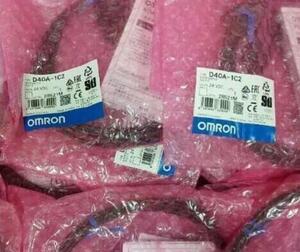 10個入りセット 新品　OMRON 　オムロン　非接触ドアスイッチ　D40A-1C2 【6ヶ月保証付き】