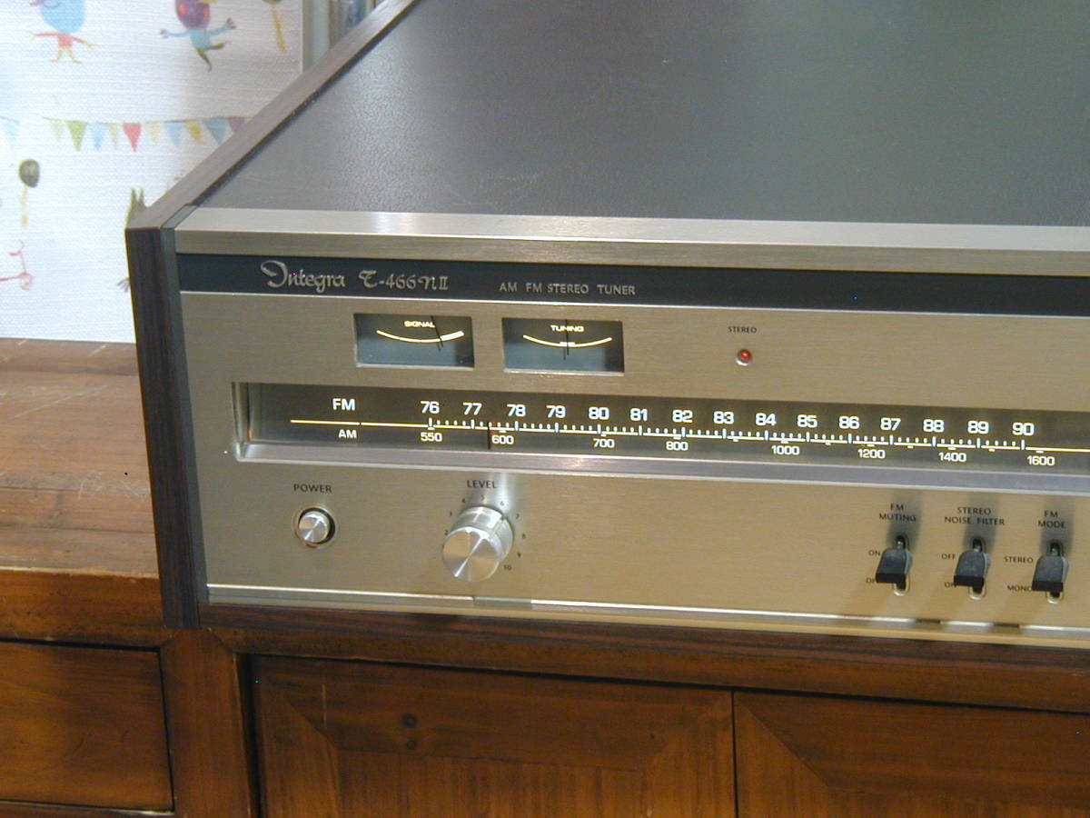ONKYO T-466NⅡ FM/AMチューナーです。当時49000円 動作良好です