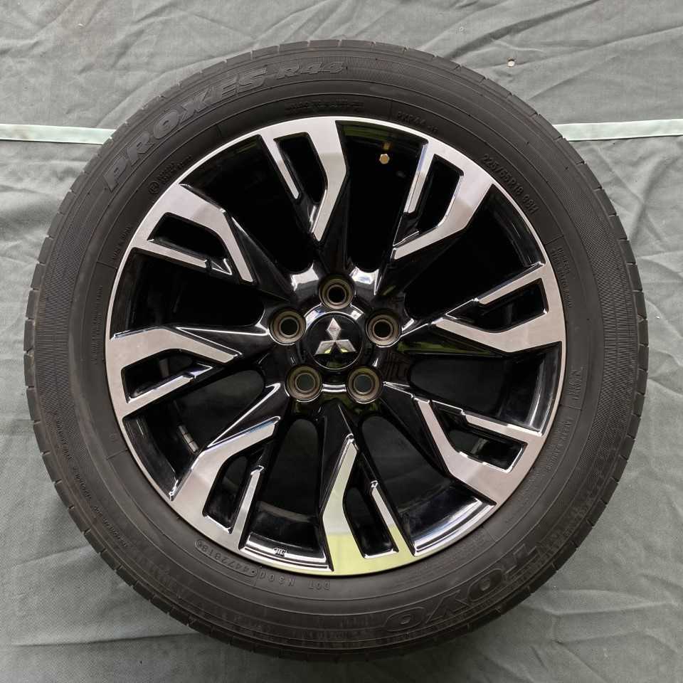 ヤフオク! -「アウトランダーphev 純正ホイール」の落札相場・落札価格