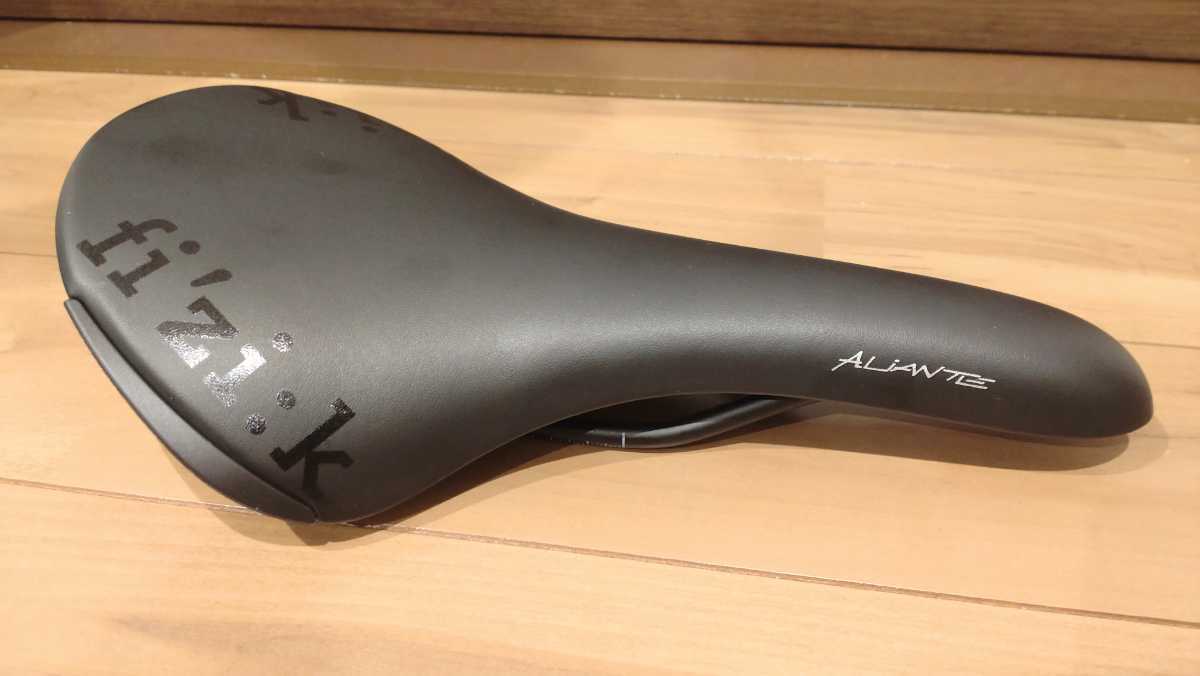 超お買い得!】 Fizik フィジーク MISTICA ミスティカ kiumレール