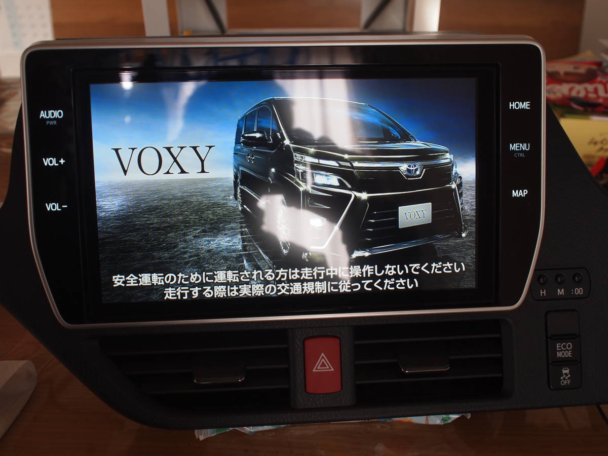 美品 トヨタ純正ナビ NSZT-Y68T 80ヴォクシーノアエスクァイアなどに-