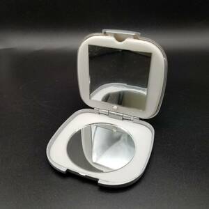 AVON エイボン 米国 ヴィンテージ コンパクトミラー 鏡 外箱付き 化粧 道具 ビンテージ