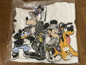  unopened * MOSCHINO H&M Moschino Disney Disney* Triple collaboration Parker * Mickey Mouse Donald Duck Goofy Pluto 