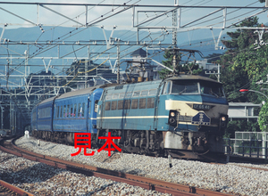 鉄道写真645ネガデータ、119600880002、寝台特急富士、EF66-48、JR東海道本線、湯河原～真鶴、1999.11.18、（4142×3033）