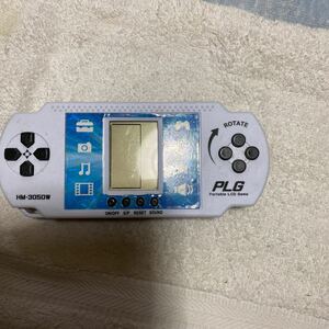 携帯ゲーム機　未通電　中古