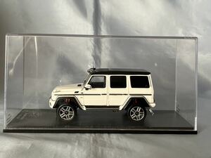 未開封　スパークモデル製　　メルセデスベンツ G 500 (4×4) 白　　　1/43