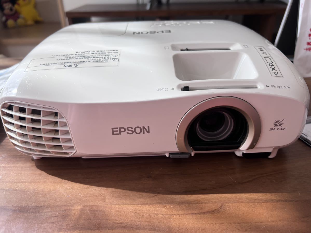 ジャンク】EPSON EH-TW5200(ランプ寿命で未点灯) 【お得】 8250円引き