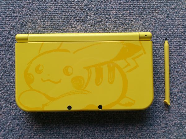 任天堂 Newニンテンドー3DS LL ピカチュウ イエロー オークション比較 ...
