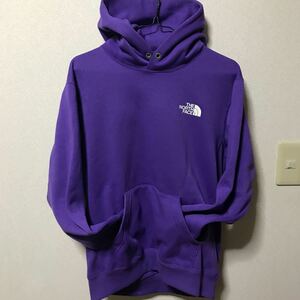 送料込　ノースフェイス　THE NORTH FACE プルオーバーパーカー 　紫　パープル　Sサイズ　NT62040 バックスクエアロゴフーディ